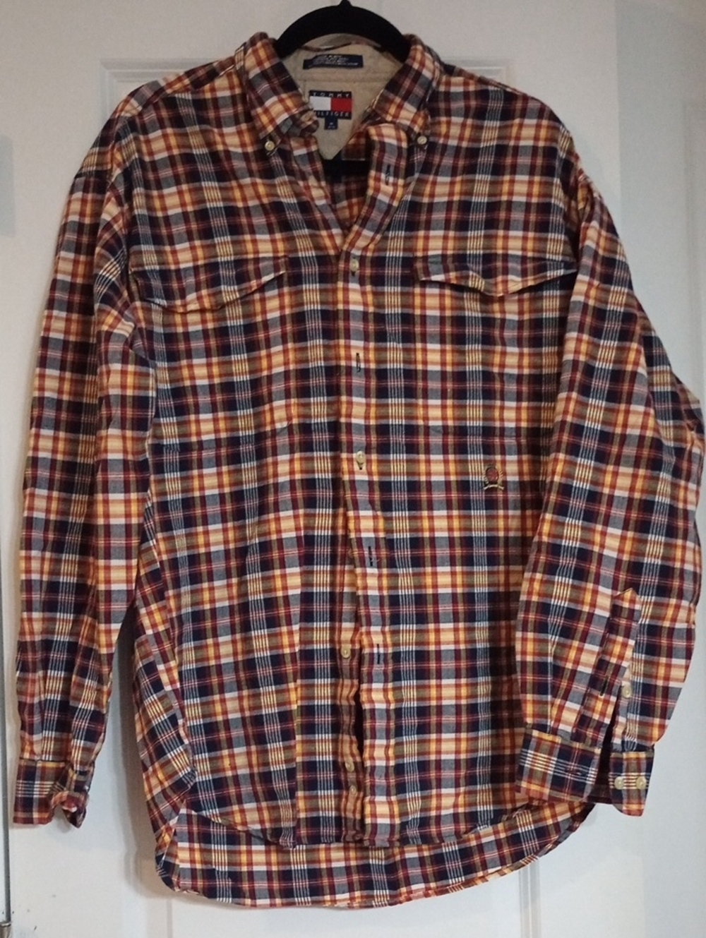 Tommy Hilfiger Men's Multi-Color Plaid Button-Down Shirt Size M
